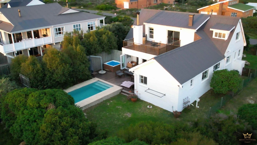 4 Bedroom Property for Sale in Bettys Bay Western Cape